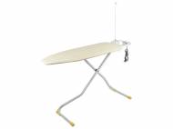 Table à repasser avec prise électrique
