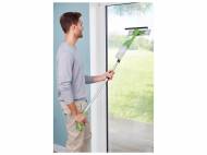 Nettoyeur de vitres avec pulvérisateur