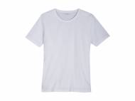 3 t-shirts