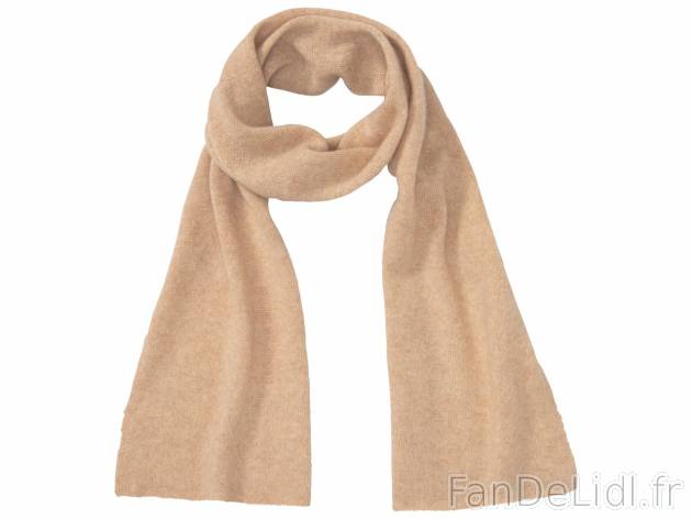 Écharpe en cachemire , prezzo 24.99 EUR 
Écharpe en cachemire 
- Ex. 100 % cachemire ...