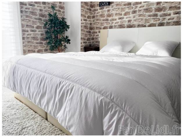 Couette gaufrée , prezzo 21.99 EUR 
Couette gaufrée 
- Au choix :
- Taille ...