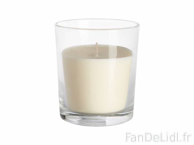 Maxi bougie parfumée dans un verre , prezzo 2.49 € per L&apos;unité au ...