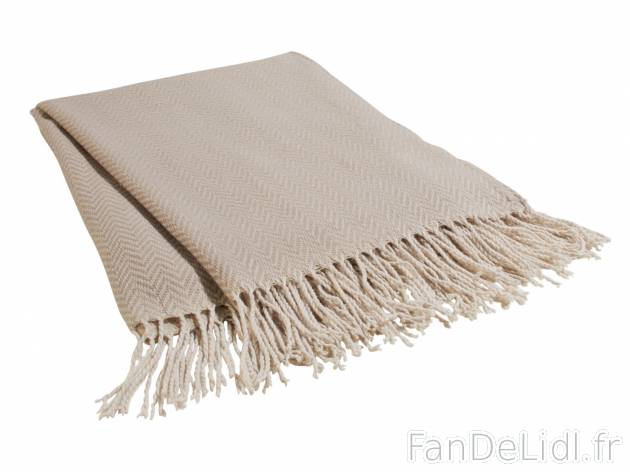 Plaid en maille à franges , prezzo 9.99 &#8364; per L&apos;unité au choix ...