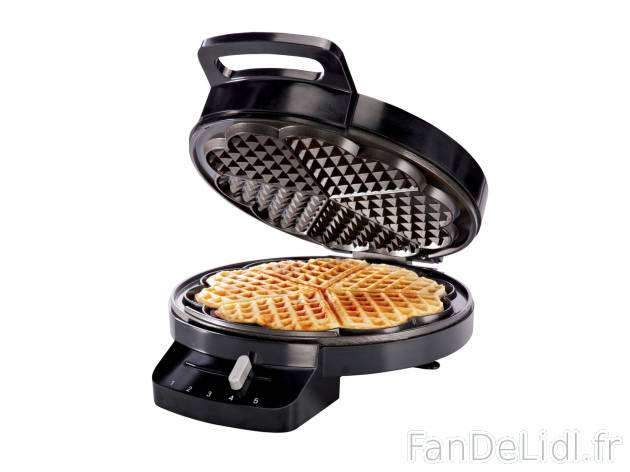 Gaufrier , prezzo 12.99 € 
- Env. 21 x 8,5 x 26 cm (l x h x p)
- Recettes incluses
- ...