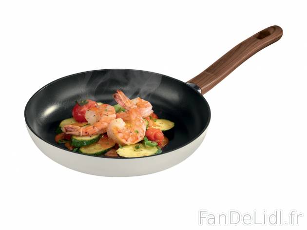 Poêle en aluminium , prezzo 12.99 € 
- En aluminium forgé
- Revêtement anti-adhérent ...