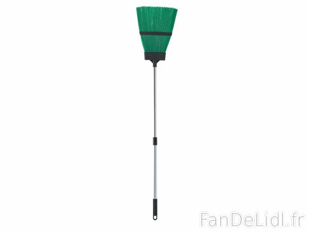Balai d’extérieur ou râteau à feuilles , prezzo 4.99 € 
- Manche télescopique ...