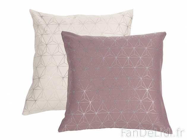 Housses de coussin , prezzo 5.99 € 
- Env. 50 x 50 cm
- Ex. 100 % polyester
- ...