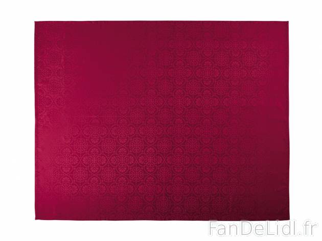 Nappe ou chemins de table , prezzo 6.99 € 
- Au choix :  nappe d&apos;env. ...