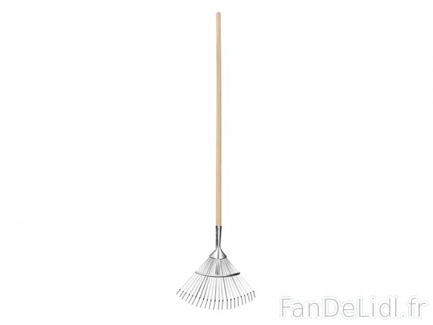 Outil de jardin , le prix 5.99 € 
- Au choix : balai à feuilles ou balai d&apos;extérieur ...