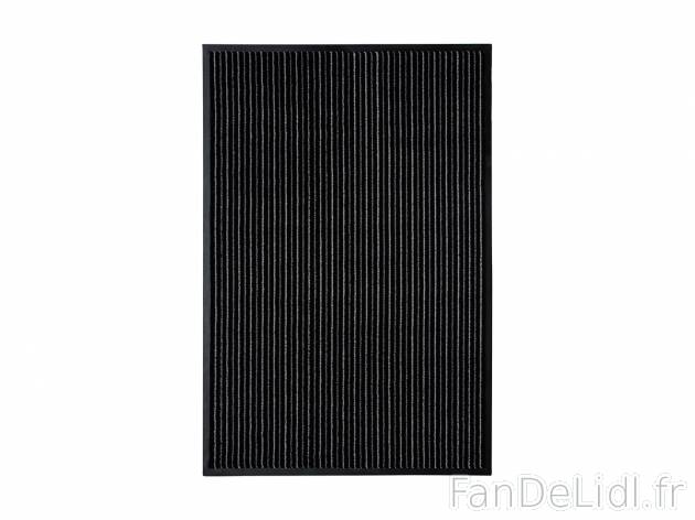 Tapis anti-poussière , le prix 9.99 € 
- Ex. dessus 100 % polypropylène
- ...