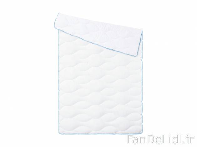 Couette hygiénique en microfibres , le prix 16.99 € 
- Ex. housse 100 % polyester ...