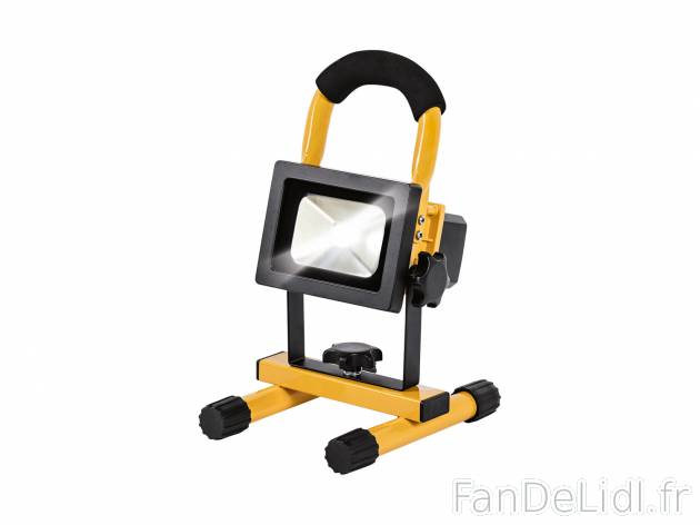 Projecteur à LED sans fil 10 W , le prix 23.99 € 
- Chargeurs secteur et allume-cigare ...