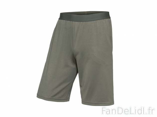 Short technique homme , le prix 4.99 €  
-  Ex. 100 % polyester
-  3 coloris au choix