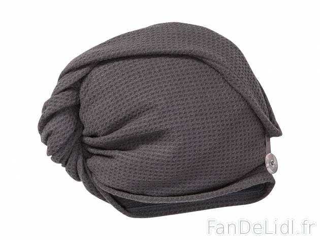 Serviette turban en éponge , le prix 3.99 € 
- Ex. 83 % polyester et 17 % polyamide
- ...