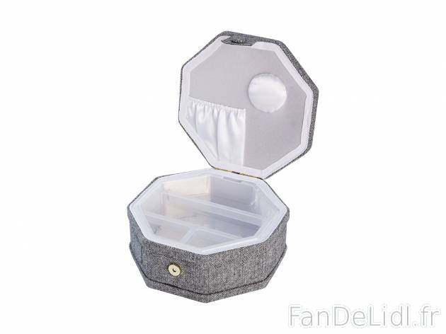 Boîte à couture , le prix 14.99 € 
- Élément de rangement amovible avec 4 ...