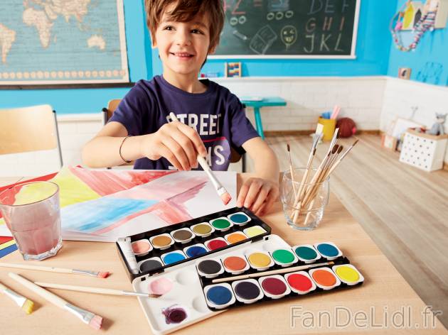 Boîte de peinture 24 couleurs , le prix 2.49 € 
- 24 couleurs, un tube de blanc ...