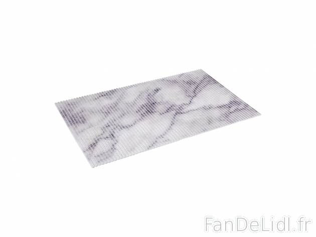 Tapis multi-usage , le prix 2.99 € 
- Env. 72 x 45 cm
- Usage extérieur possible
- ...