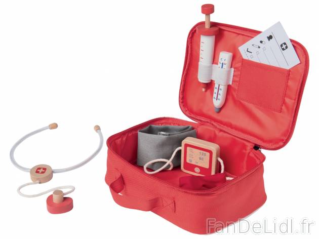 Jouet d’imitation pour enfant , le prix 8.99 &#8364; 
- Au choix : mallette ...
