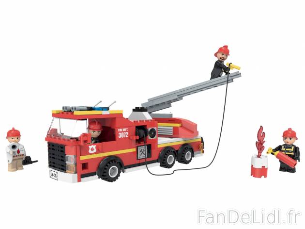 Jeu de construction moyen format , le prix 9.99 &#8364; 
- Au choix : camion ...