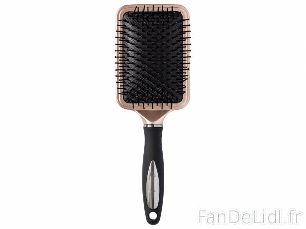 Brosse à cheveux , le prix 1.99 € 
- 3 modèles au choix
- Autres modèles ...