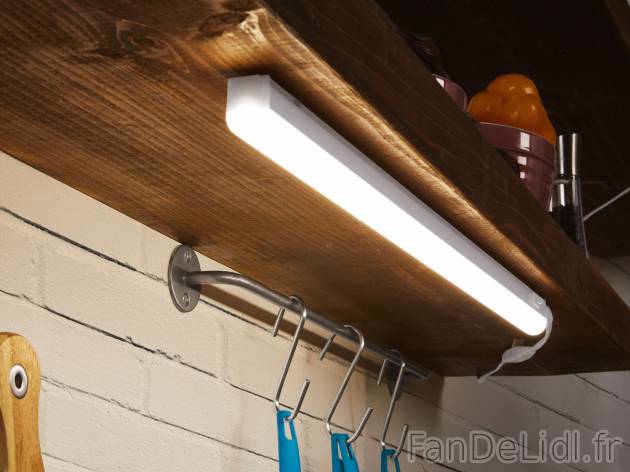Réglette à LED , le prix 6.99 € 
- 43 LED avec lumière blanc neutre
- Combinable ...