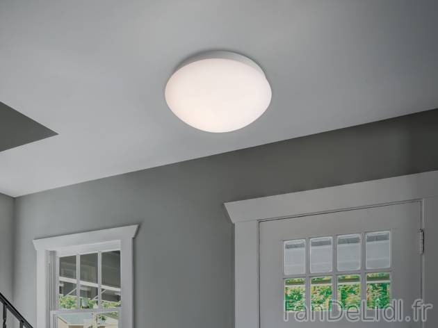 Plafonnier à LED avec détecteur de mouvements , le prix 19.99 € 
- Déclenchement ...
