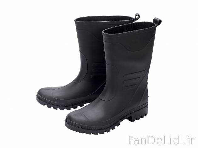Bottes de pluie , le prix 9.99 € 
- Du 41 au 45 selon modèle
- Résiste aux ...