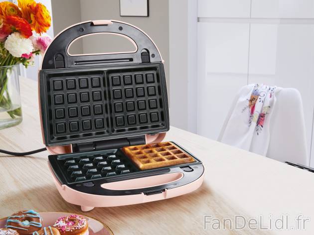 Gaufrier , le prix 19.99 € 
- 750 W
Plaques interchangeables avec revêtement ...