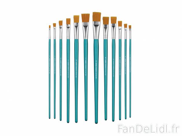 Pinceaux ronds ou plats , le prix 3.99 € 
- Set de 12 pinceaux plats
- Manche ...