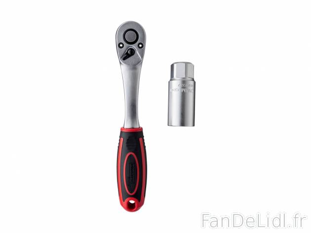 Clé à cliquet avec douille universelle , le prix 6.99 € 
- En acier chrome-vanadium
- ...