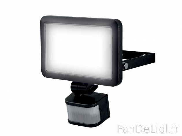 Projecteur à LED , le prix 12.99 € 
- 18 W
- Env. 1 300 lm
- Pour usage intérieur ...