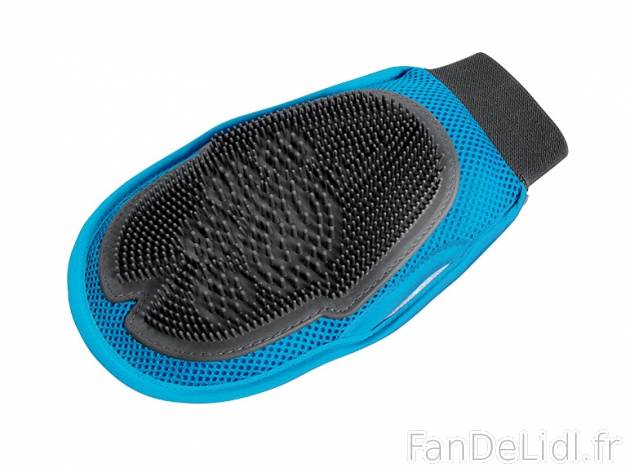 Peigne pour sous-poil ou gant de brossage pour animaux , prezzo 3.99 € per L&apos;unité ...