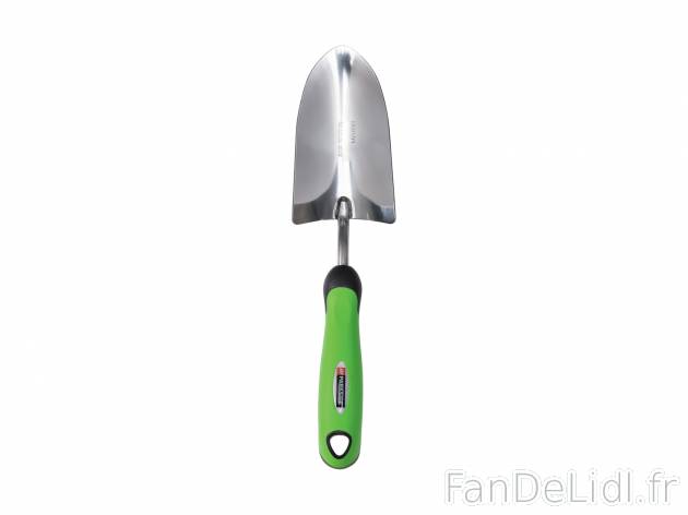 Petit outil de jardinage , le prix 2.49 € 
- Râteau à main
- Transplantoir
- ...