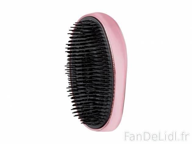 Brosse démêlante , le prix 1.99 € 
- Pour démêler facilement vos cheveux ...