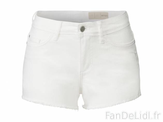 Short en jean , le prix 6.99 € 
- Du 36 au 46 selon modèle.
- Ex. 98 % coton ...