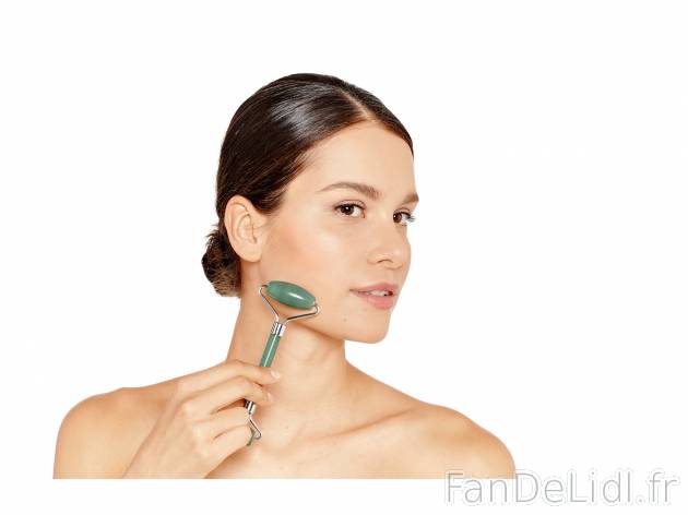 Rouleau facial ou pierre de massage en quartz en vent , le prix 6.99 € 
Au choix ...