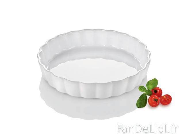 Moule ou récipients de cuisine , le prix 4.99 € 
- Au choix : moule à tarte ...