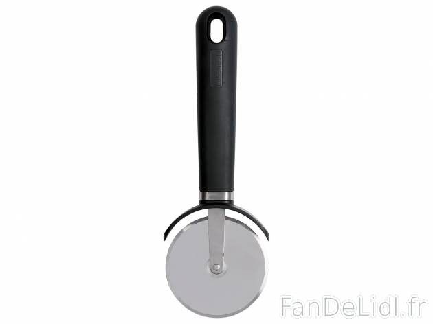 Accessoire de cuisine , le prix 2.99 € 
- Au choix : roulette à pizza, roulette ...