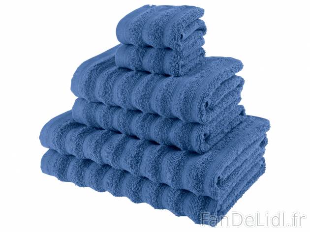 Serviettes éponge , le prix 9.99 € 
- Fabriquées dans des entreprises respectueuses ...