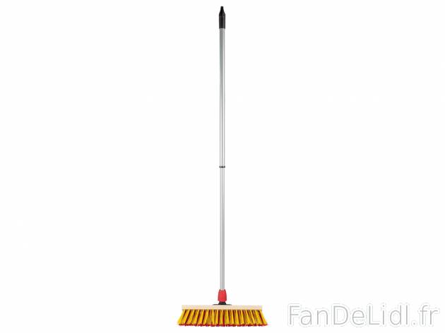 Balai , le prix 4.99 € 
- Manche télescopique
- Balai de cantonnier
- Brosse ...