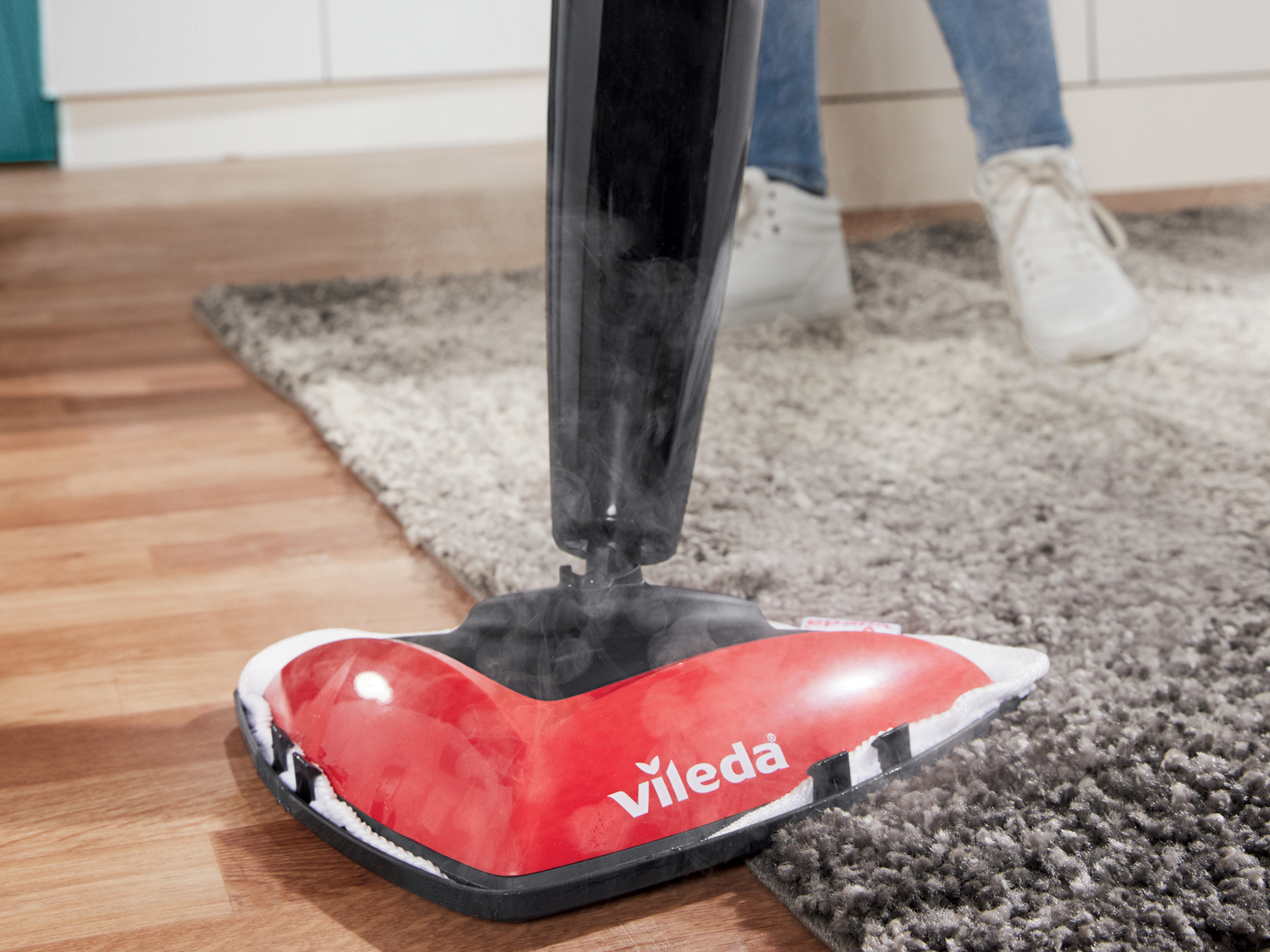 Balai vapeur Vileda, le prix 59.99 €
- 1 550 W
- Prêt en 15 secondes
- Nettoyez ...