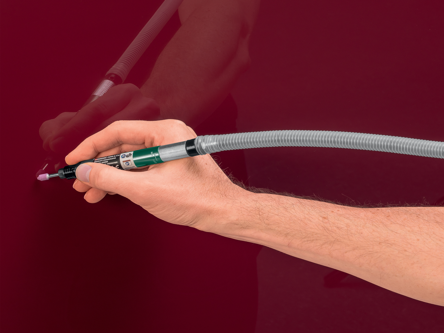 Mini-meuleuse pneumatique Parkside, le prix 16.99 €
- Pour un travail précis
- ...