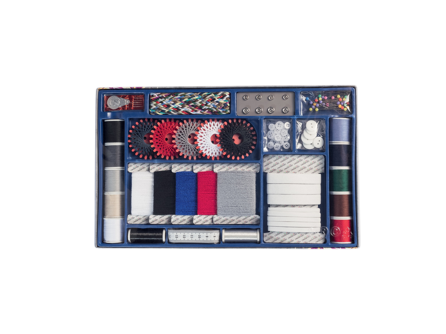 Accessoires de mercerie ou nécessaire de couture , le prix 4.99 €
- Au choix ...