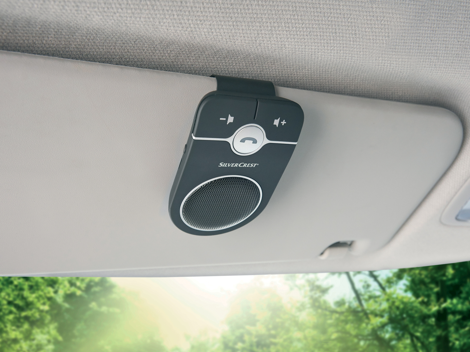 Kit mains-libres voiture , le prix 14.99 €
- Bluetooth®
- Fixation au pare-soleil
- ...