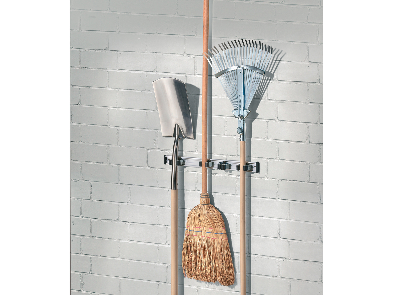 Support avec bloque-manches , le prix 4.99 €
- Env. 50 cm
- Barre en aluminium ...