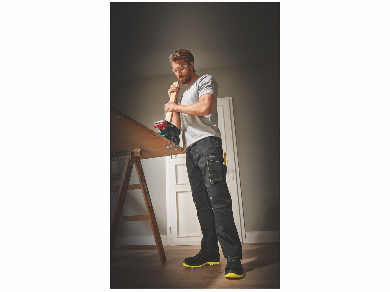 Pantalon de travail , prezzo 14.99 EUR
Pantalon de travail
- Du 38/40 au 46/48.
- ...
