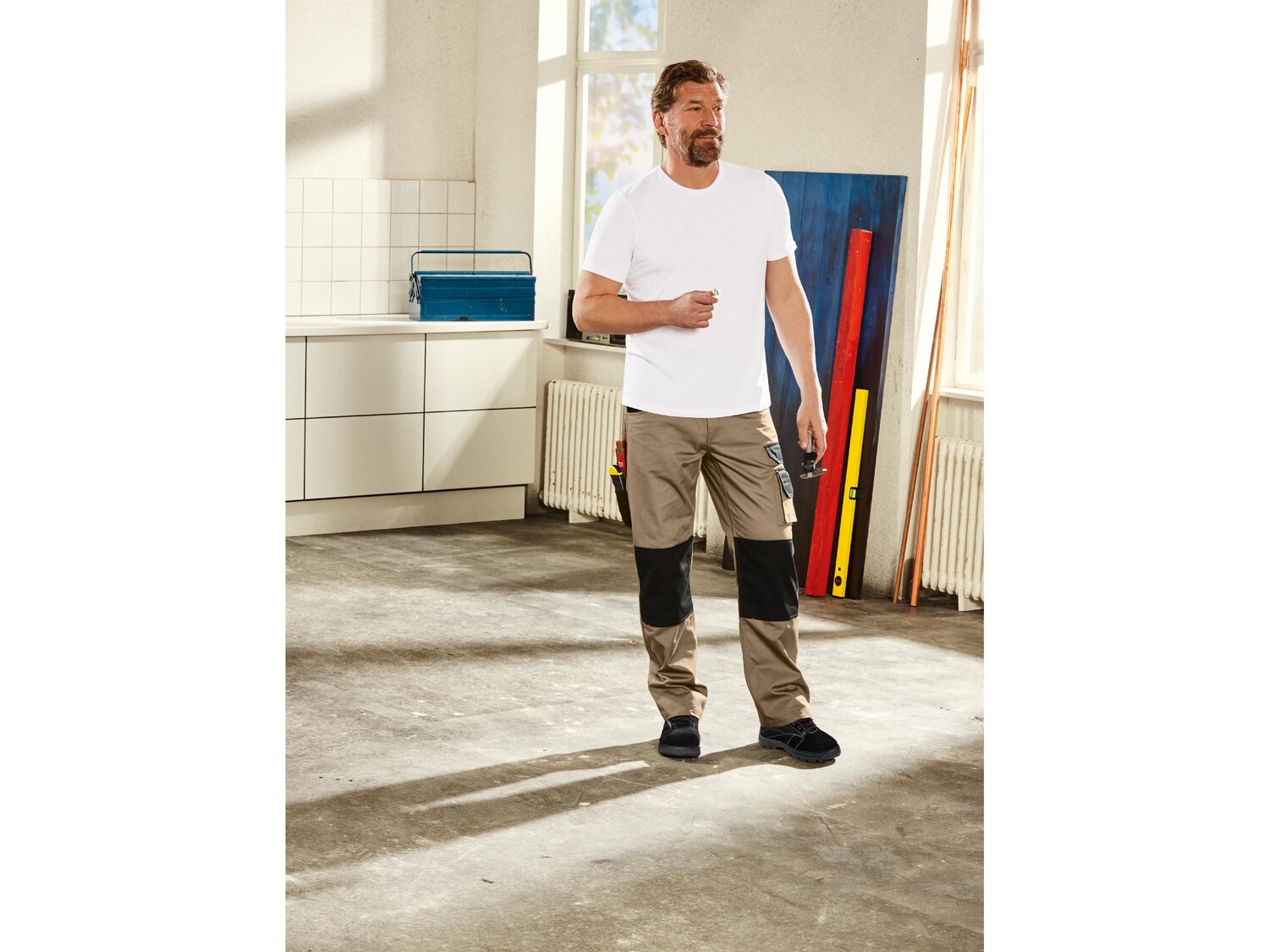 Pantalon de travail , le prix 12.99 €
- Du 38 au 46 selon modèle.
- Ex. 65 ...