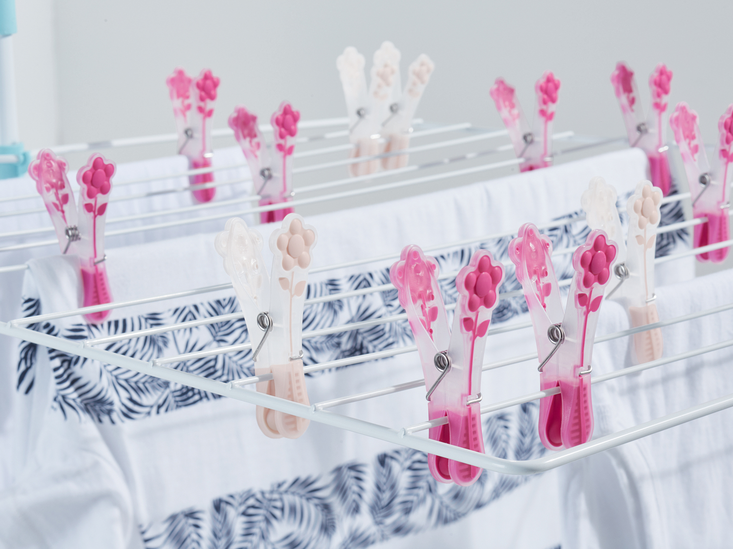 Pinces à linge , le prix 2.49 €
- Lot de 20
- 2 modèles au choix