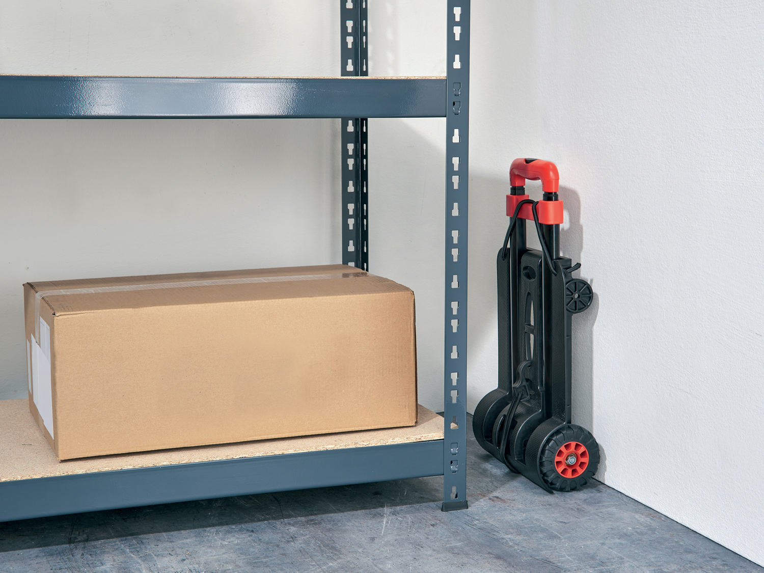 Diable pliant 50 kg , le prix 11.99 €
- Env. 33,5 x 25 x 96 cm (p x l x h)
- ...