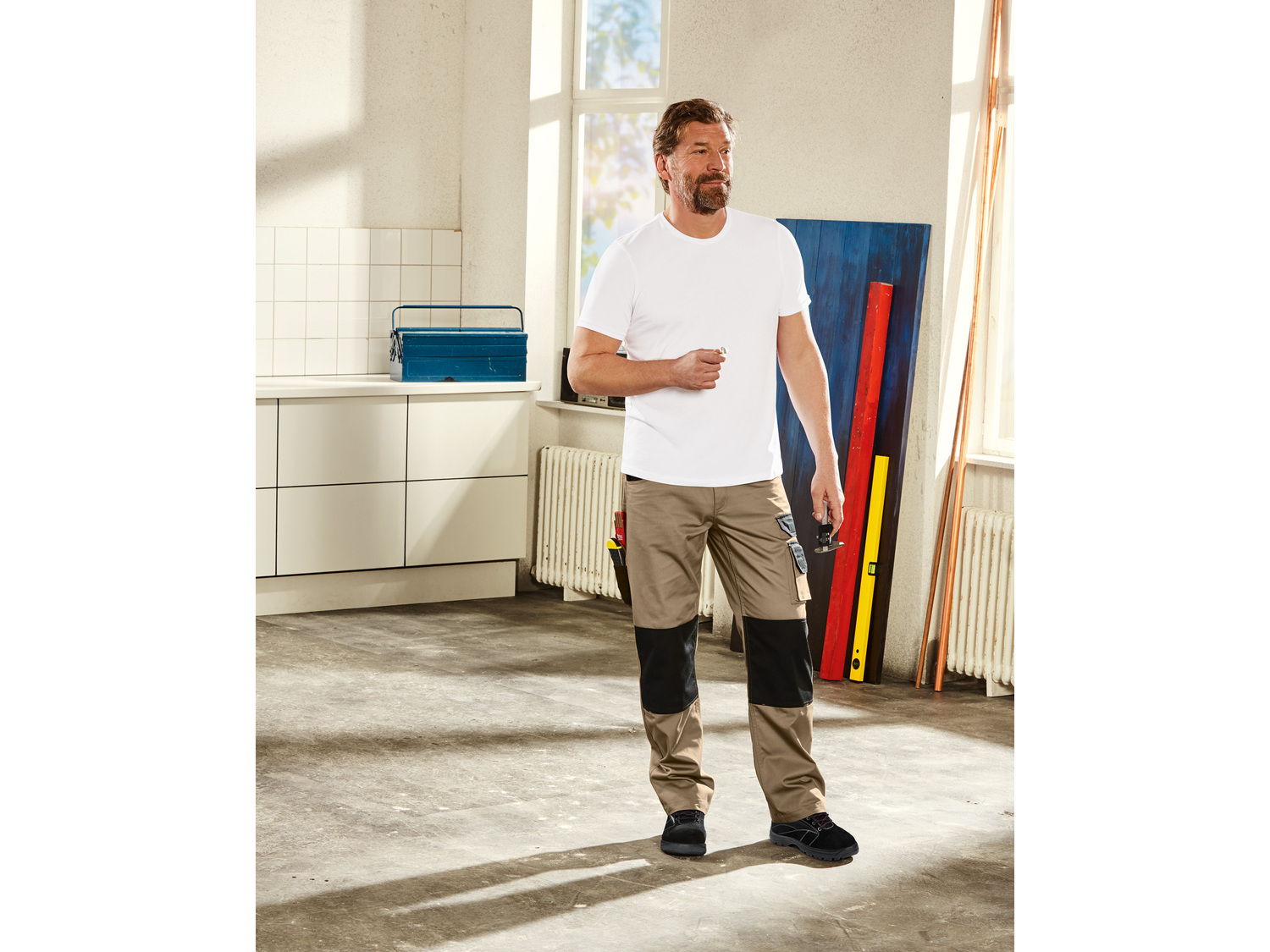 Pantalon de travail , le prix 12.99 €
- Du 38 au 48.
- Ex. 65 % polyester et ...